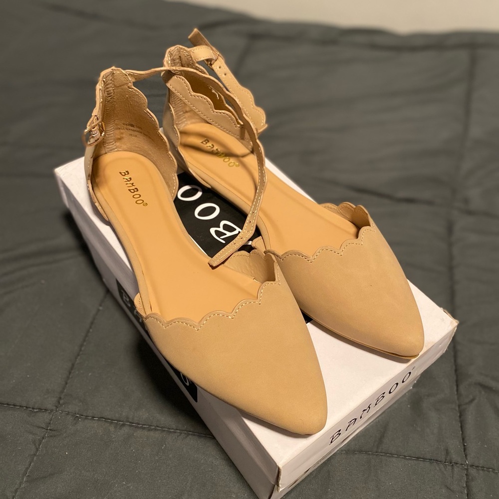 Cute beige flats